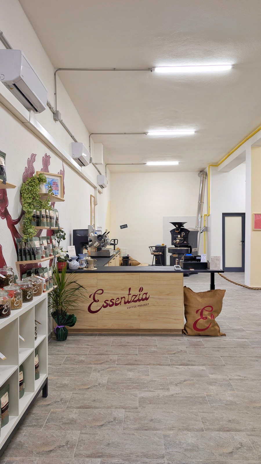 Essentzia, Cagliari